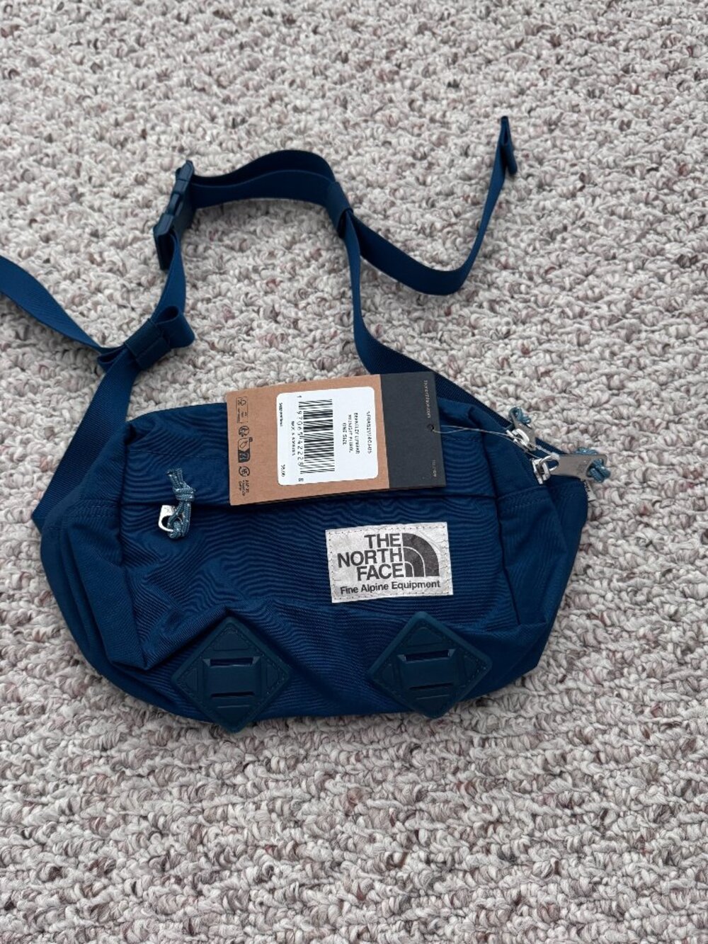 The North Face crossbody - NWT